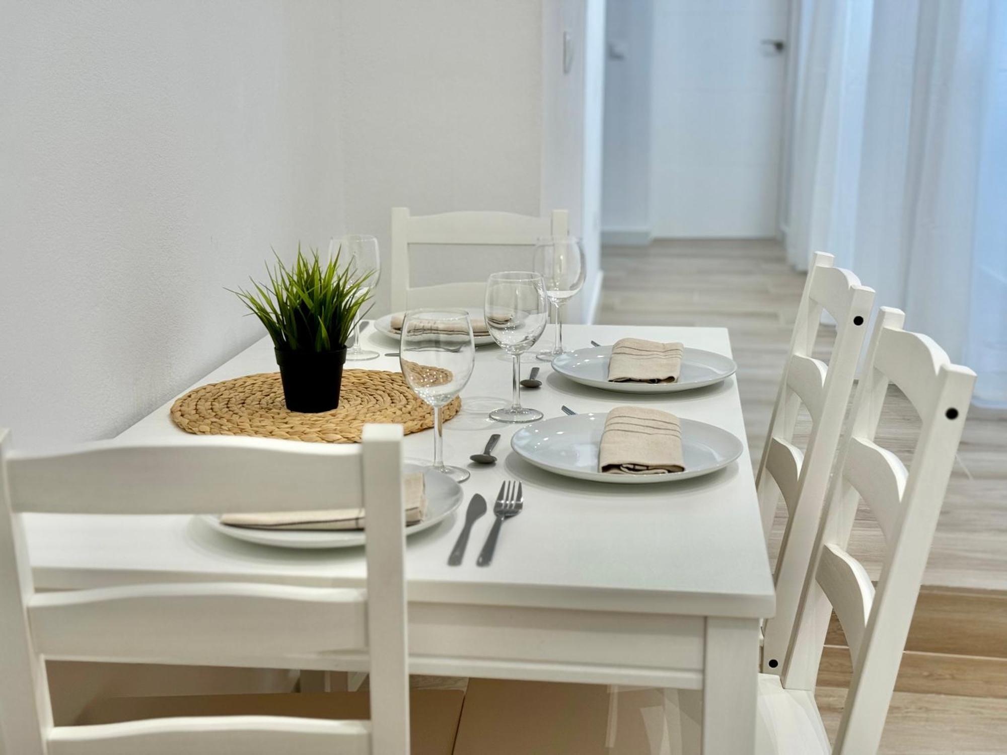 Nueva 29 Apartment เนร์คา ภายนอก รูปภาพ