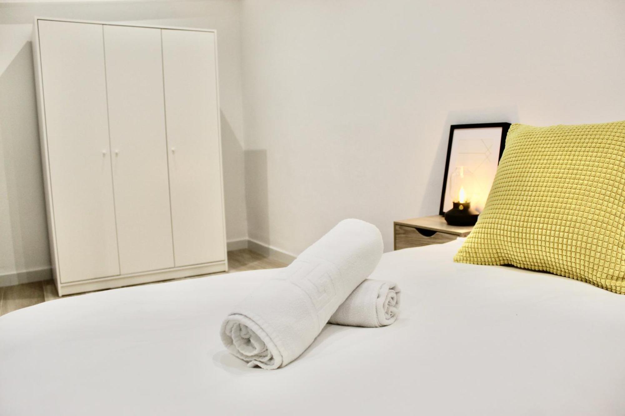 Nueva 29 Apartment เนร์คา ภายนอก รูปภาพ