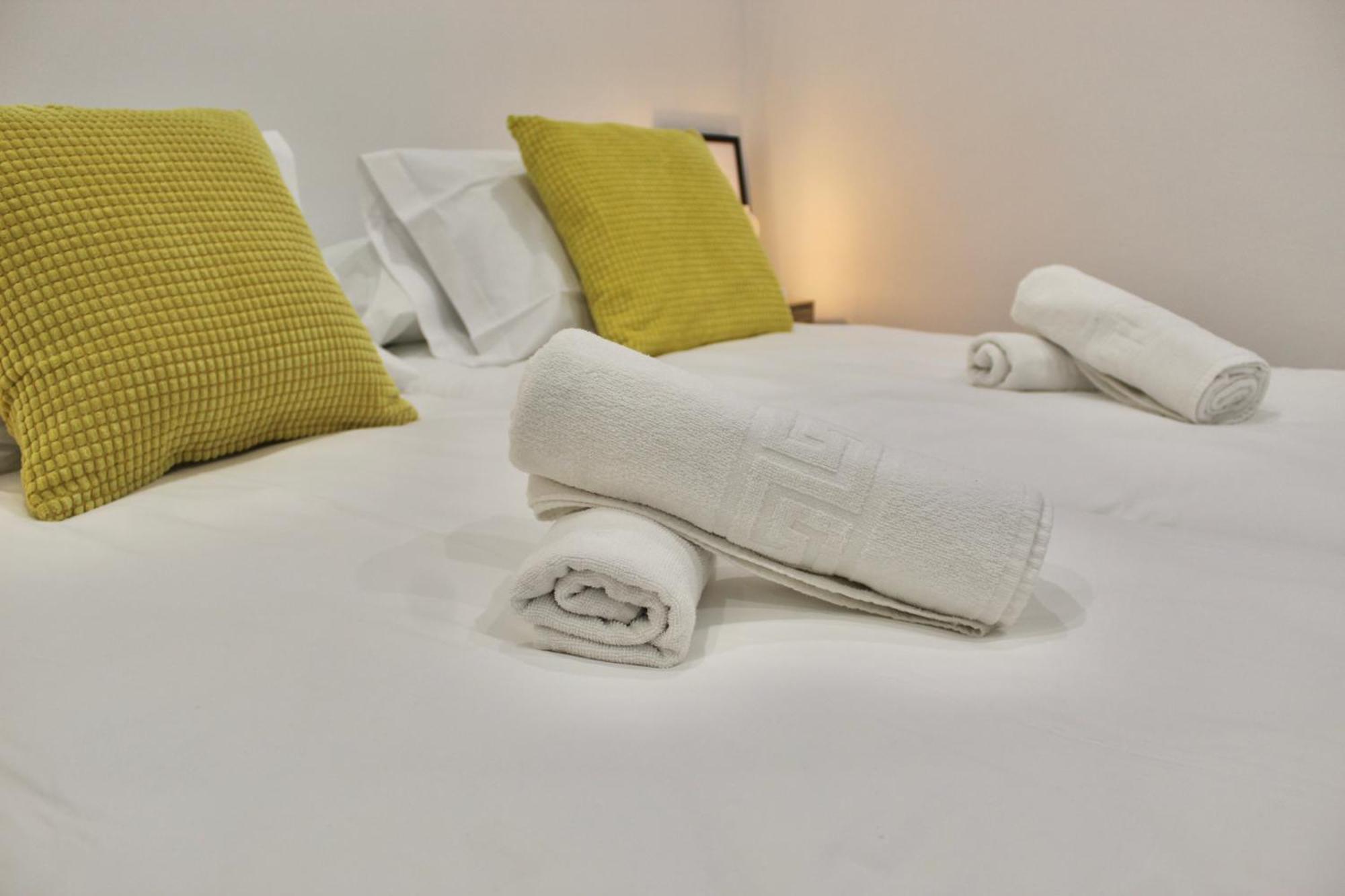 Nueva 29 Apartment เนร์คา ภายนอก รูปภาพ