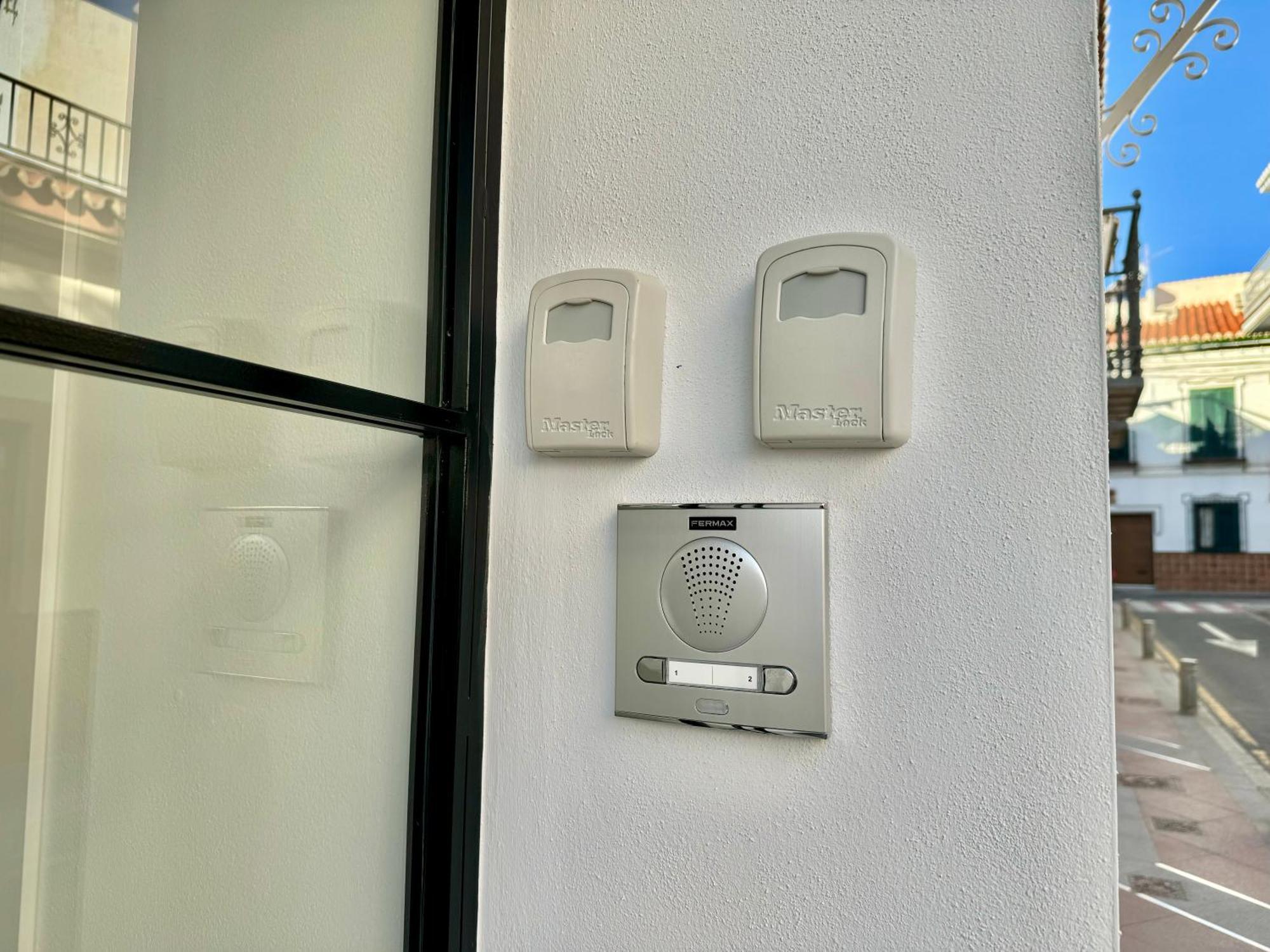 Nueva 29 Apartment เนร์คา ภายนอก รูปภาพ