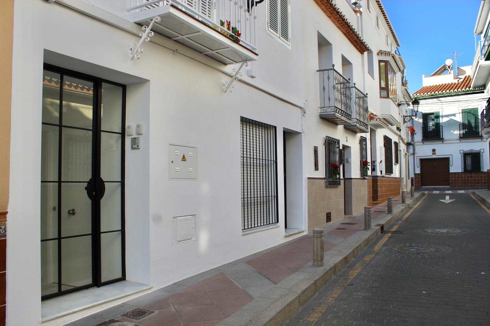 Nueva 29 Apartment เนร์คา ภายนอก รูปภาพ
